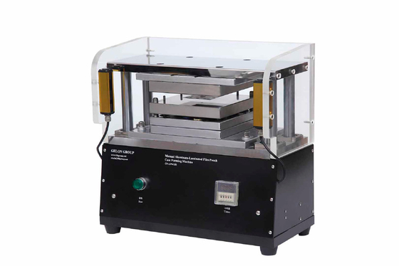 Het automatische Ponsen die Machine voor het Mobiele die Aluminium van de Telefoonbatterij vormen lamineerde Film voor het Laboratorium Rese wordt gebruikt van de Batterijproductie