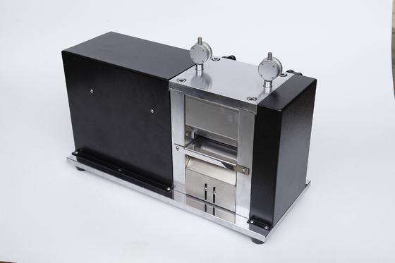 Van de het Materiaaldesktop van het batterijlaboratorium de Dringende Machine met Temperatuurcontrole voor Lithium Ion Battery Lab